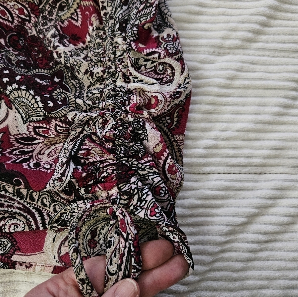 Roz & Ali Paisley Print Blouse. Size 1X - Picture 5 of 7